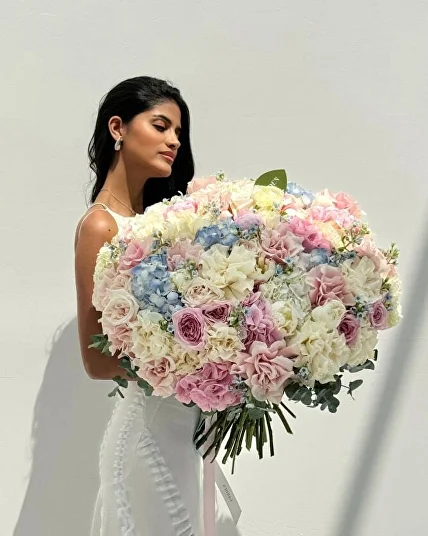 Woman holding bouquet