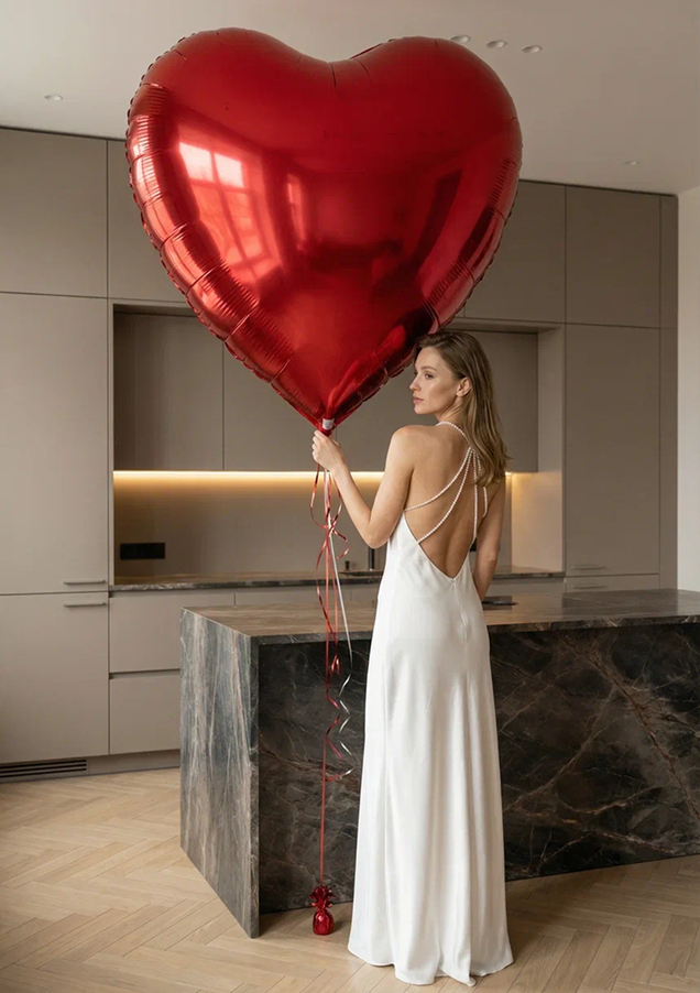 Giant Heart Balloon — Red (160 cm) flowers in Dubai